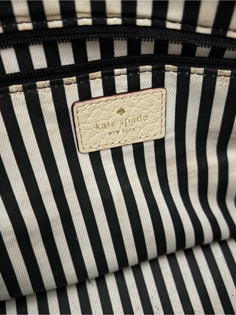 kate spade South port Avenue Alyssa Black and Cream Pebbled Leather Satchel M